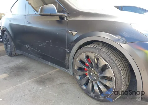 2022 Tesla Model Y Performance Dual Motor All-Wheel Drive from USA, damaged, VIN 7SAYGDEF0NF491586